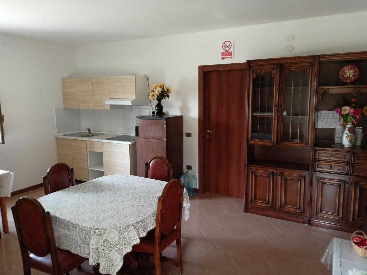 Da Angela - Camere Con Bagno Privato A Foligno Vicino Al Centro Exteriör bild