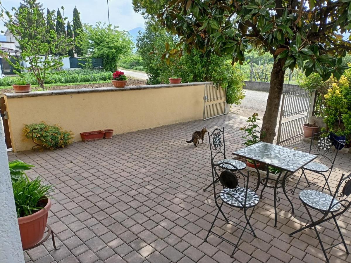 Da Angela - Camere Con Bagno Privato A Foligno Vicino Al Centro Exteriör bild